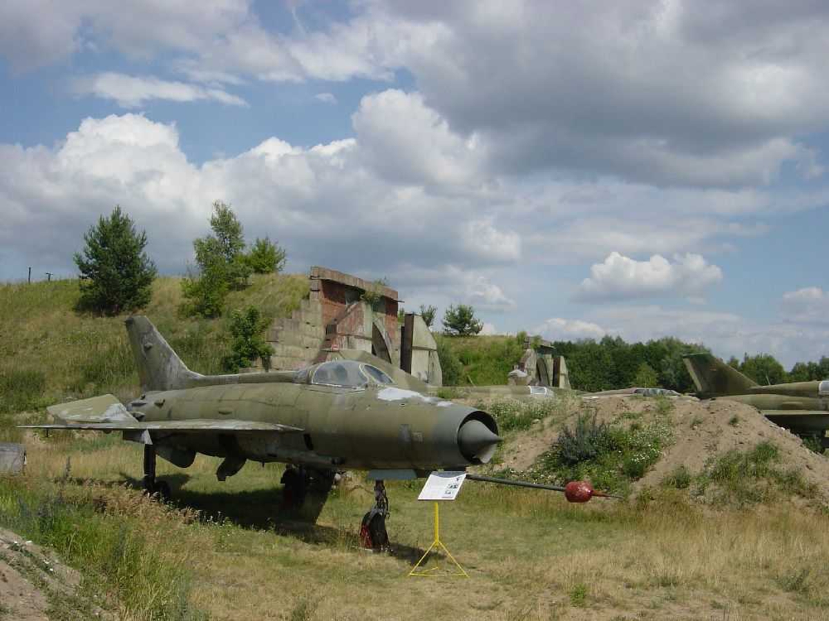 Ett jagerfly på bakken, Mig-21