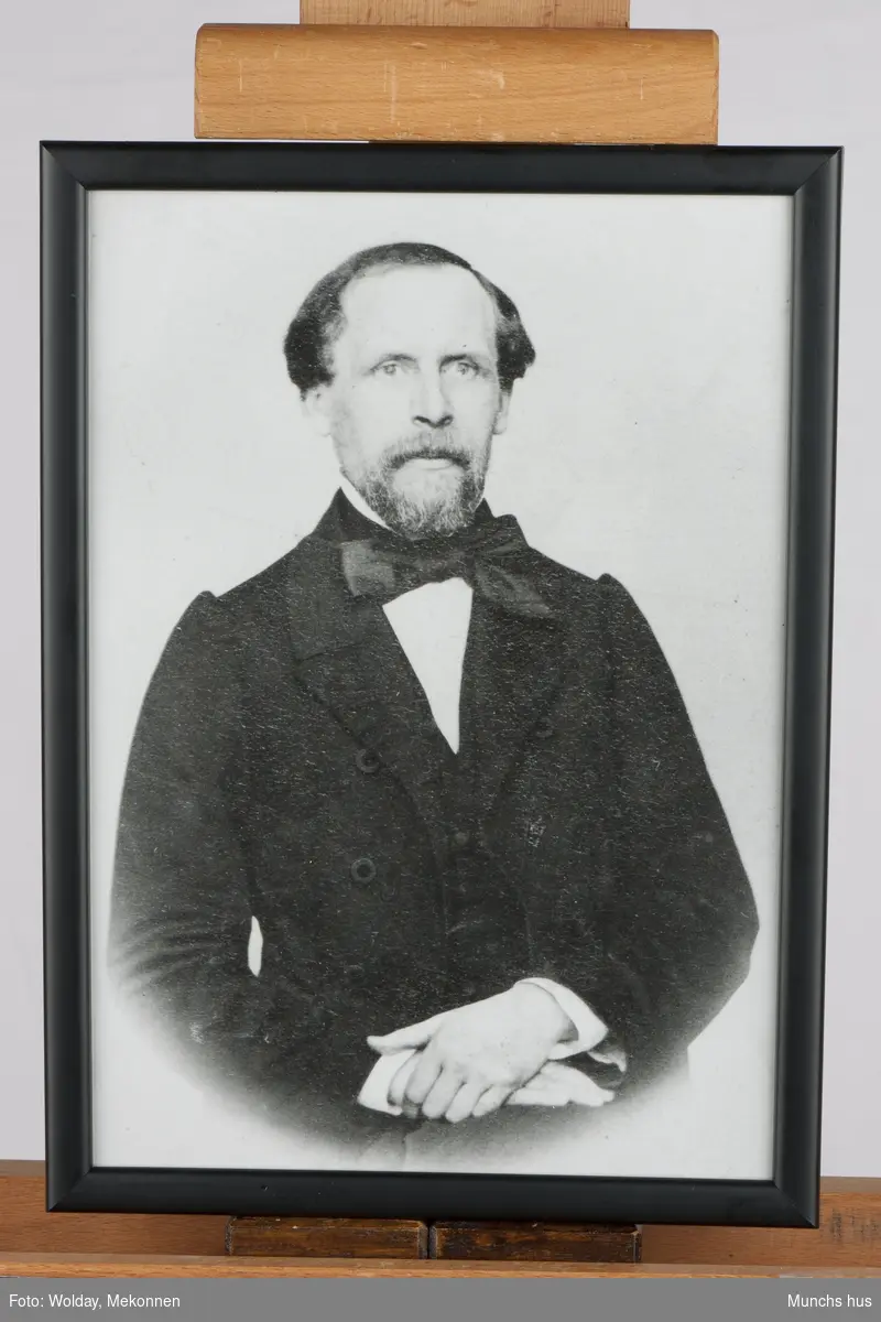 Dr. Christian Munch (1817 - 1889) Edvard Munchs far, var blandt annet korpslege og sanitetskaptein. 
