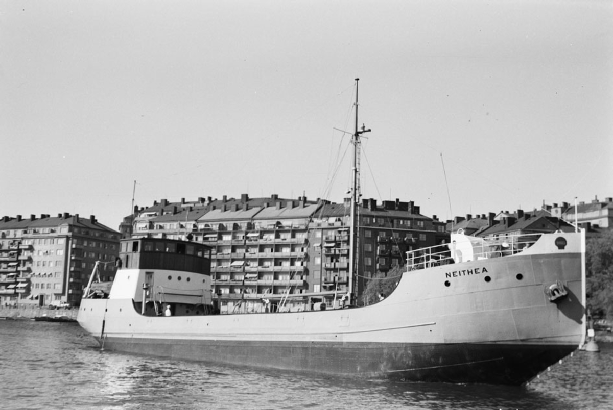 Ägare:/1944-58/: Rederi AB Shell. Hemort: Stockholm