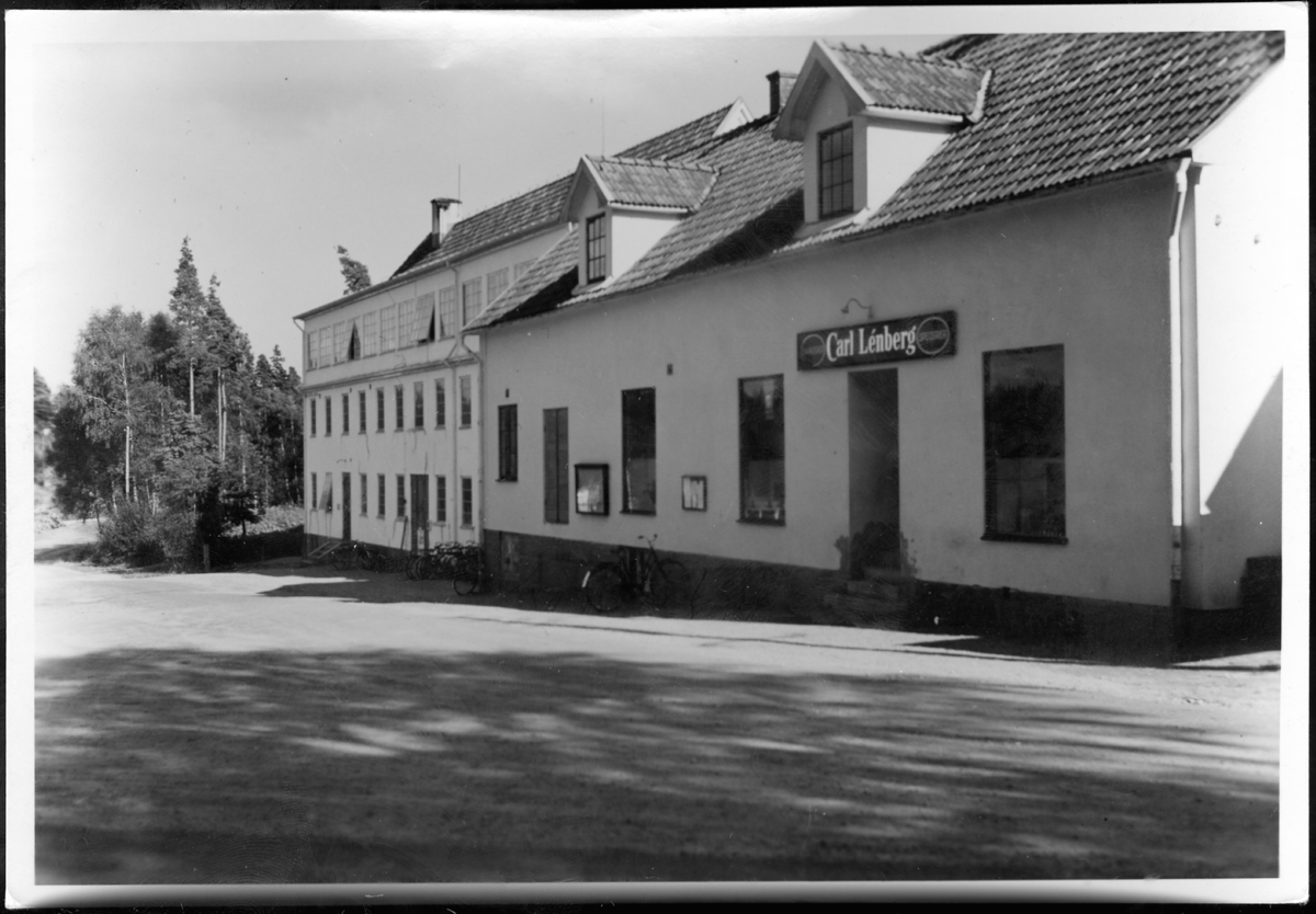 Aplared. Carl Lénbergs affär och syfabriken.