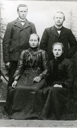 Hanna Mikalda Sæther, Fredrikke Marie Gjertsen, Nils Henrik 