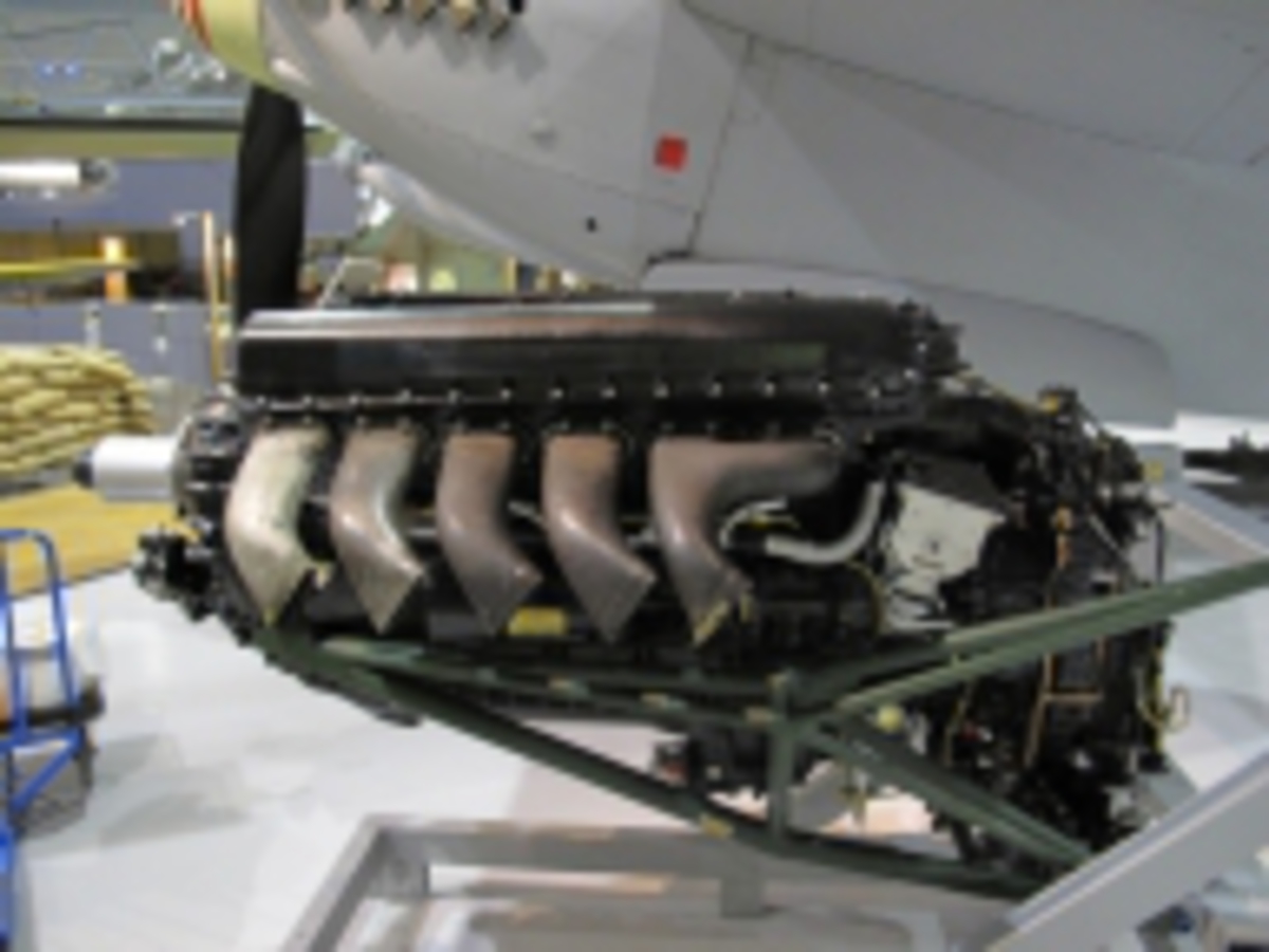 Rolls Royce Merlin 25 er en 12-sylindret, V-stilt flymotor. Sylindervolum er 27,2 L, og ytelse er 1240 Hk ved 2850 omdreininger.