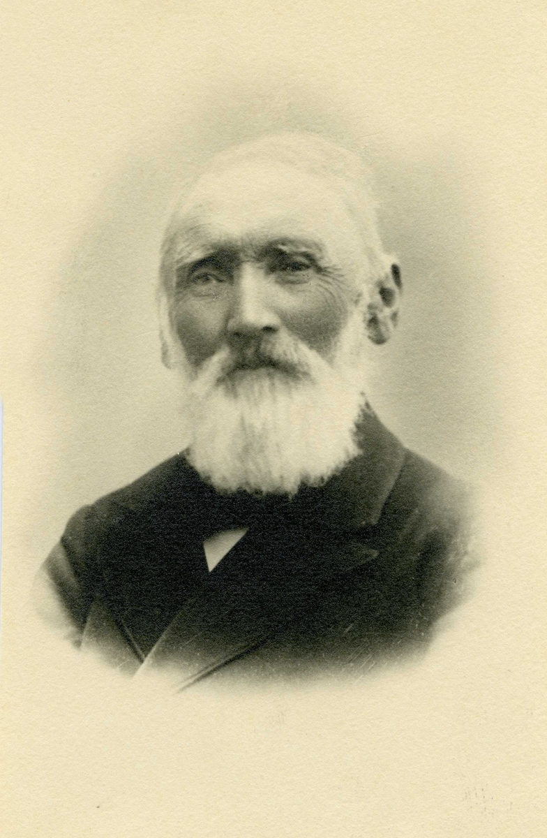 Portrett - O.A. Olsen, Hasseløy. 1829 - 1914.