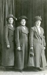 Henny Dølør, Hanna Dølør Ryum og Jette Kaspersen