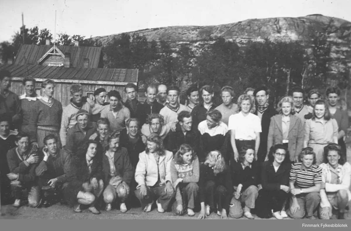Friidrettsstevne i Kirkenes tidlig på 1950-tallet, og Vadsø turnforening deltok med en stor gruppe