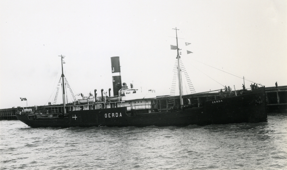 Ägare:/1921-40/: A/S Dampskibsselskabet Vesterhavet. Hemort: Esbjerg.