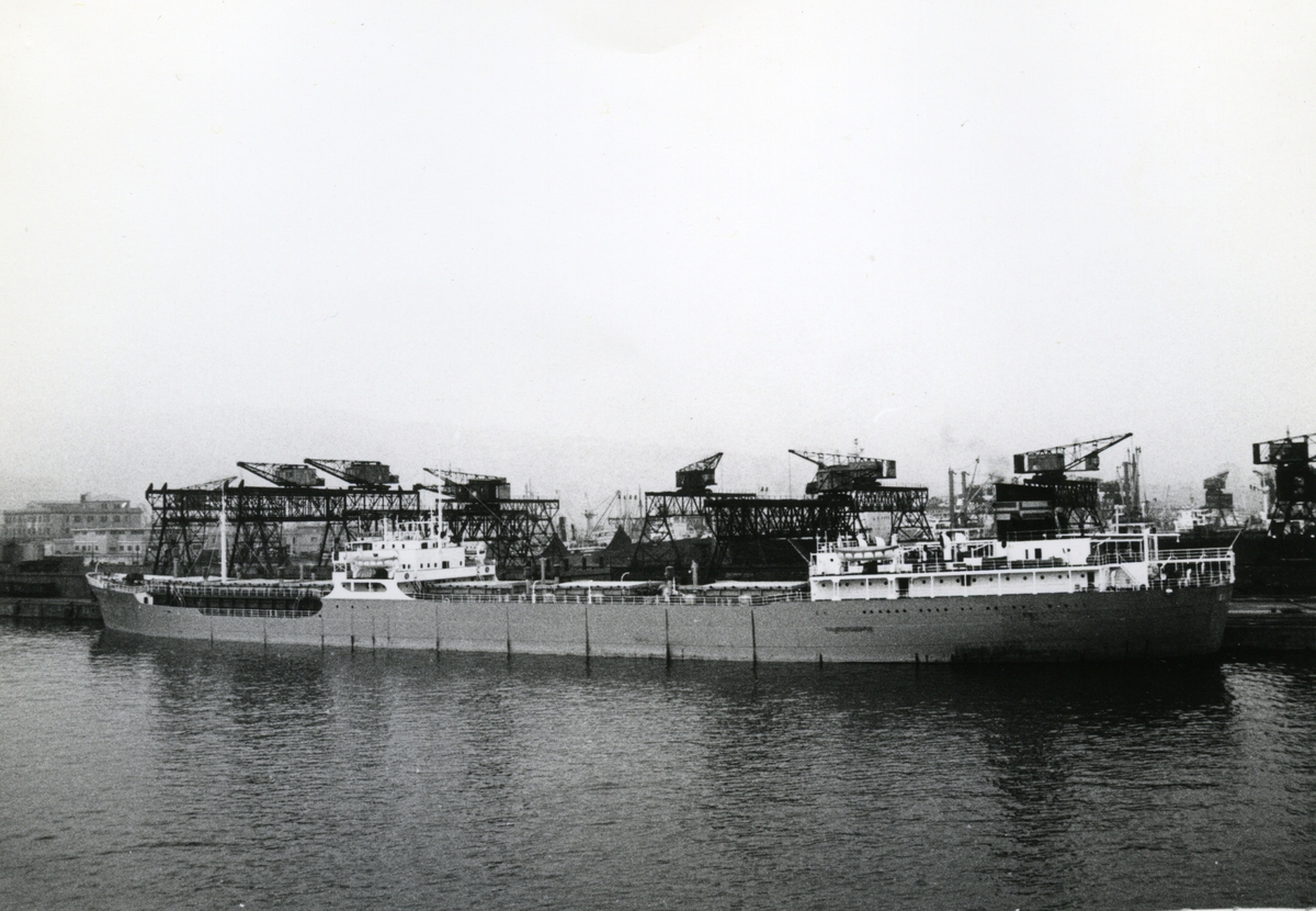 Ägare:/1960-72/: United Sea Carriers, Ltd. Hemort: Monrovia.