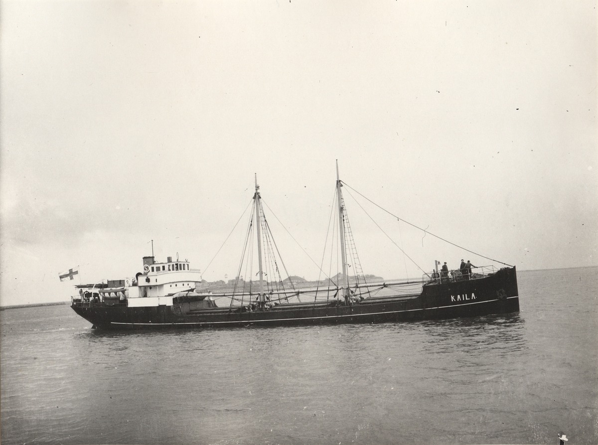 Lastmotorfartyget "KAILA". Foto från Köpenhamn 1953.