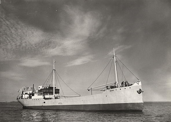 Lastmotorfartyget "GRANÖ". Foto från Köpenhamn den 29.7.1956.