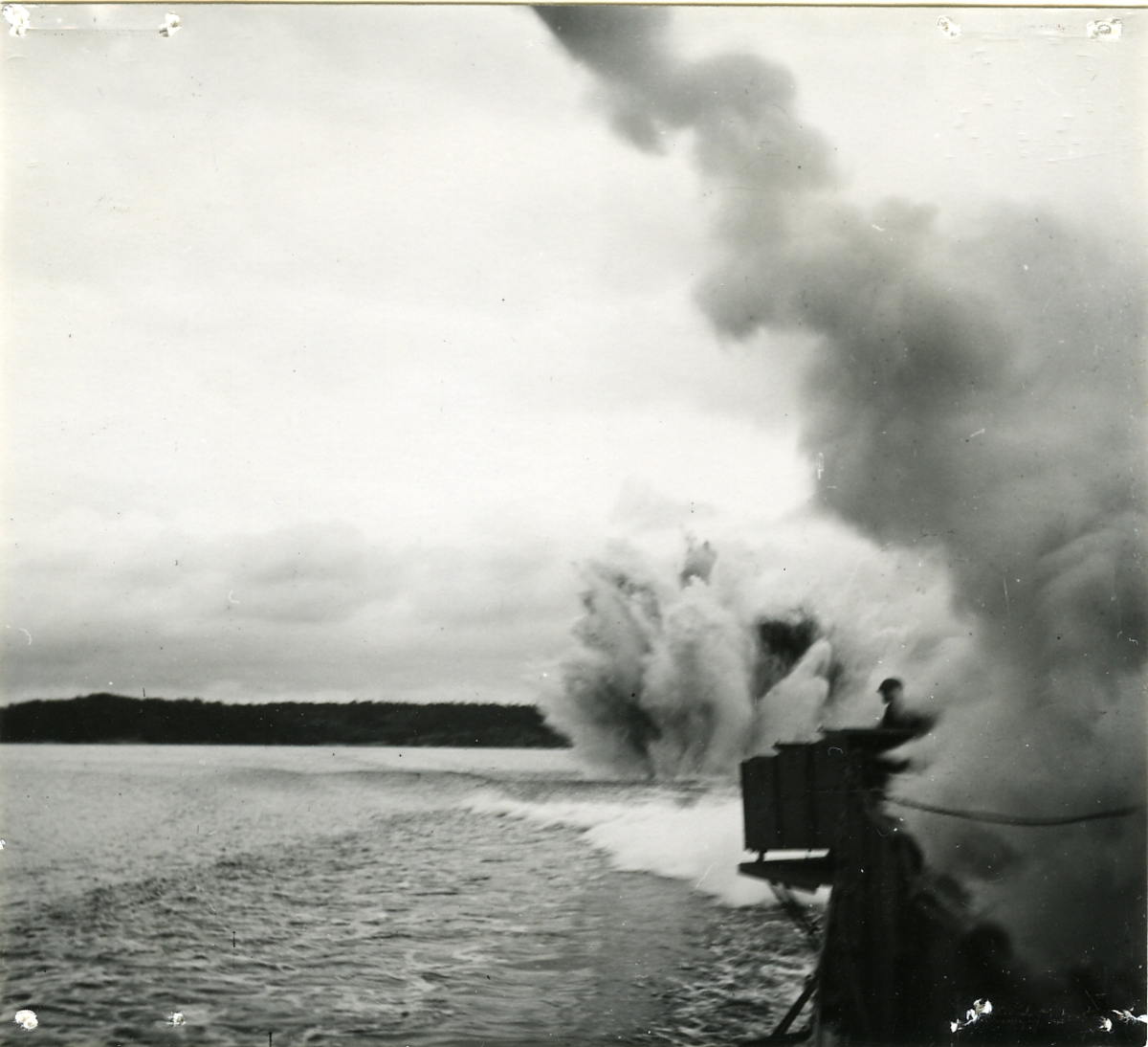 Sjunkbombsfällning från vedettbåt juli 1944.