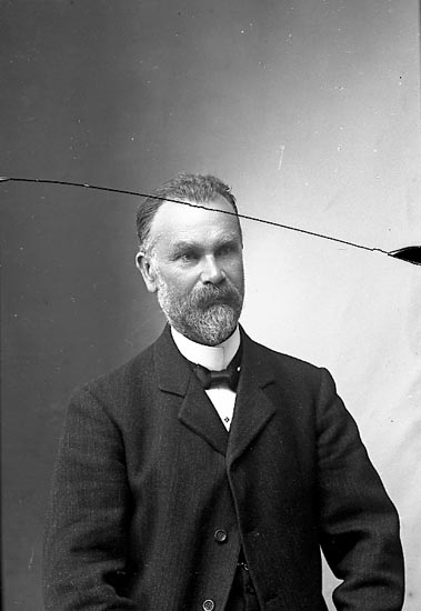 Enligt fotografens journal nr 1 1904-1908: "Norberg, Herr A. Ekenäs Stenungsund".