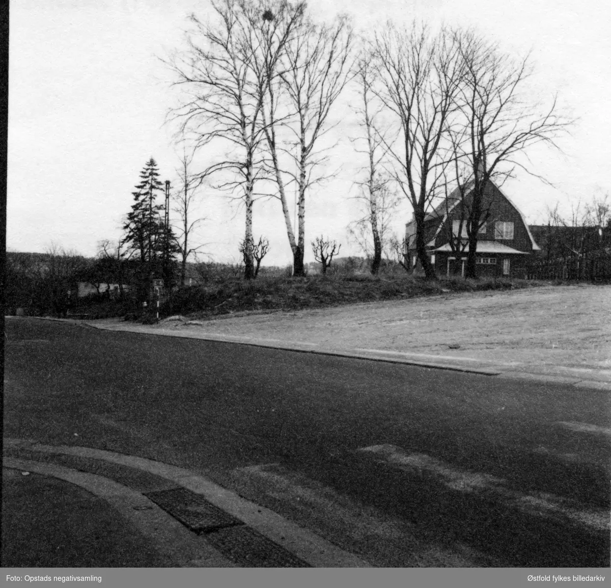Olavsvollen mot St. Mariegate i Sarpsborg, fotografert 1960-årene. 
i bakgrunnen Borregaardsveien 3.