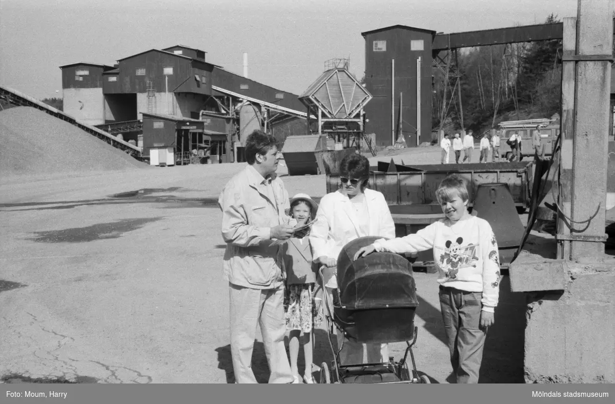 Poängpromenad på Sabemas område i Kållered, år 1985.

För mer information om bilden se under tilläggsinformation.