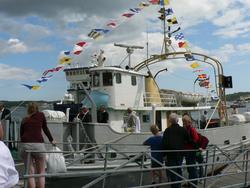 Stor fest når Ferga "Gamle Kragerø" legger til kai i Kragerø