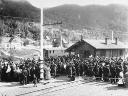 Fra stasjonsområdet på Løkken Verk, 15. august 1910.