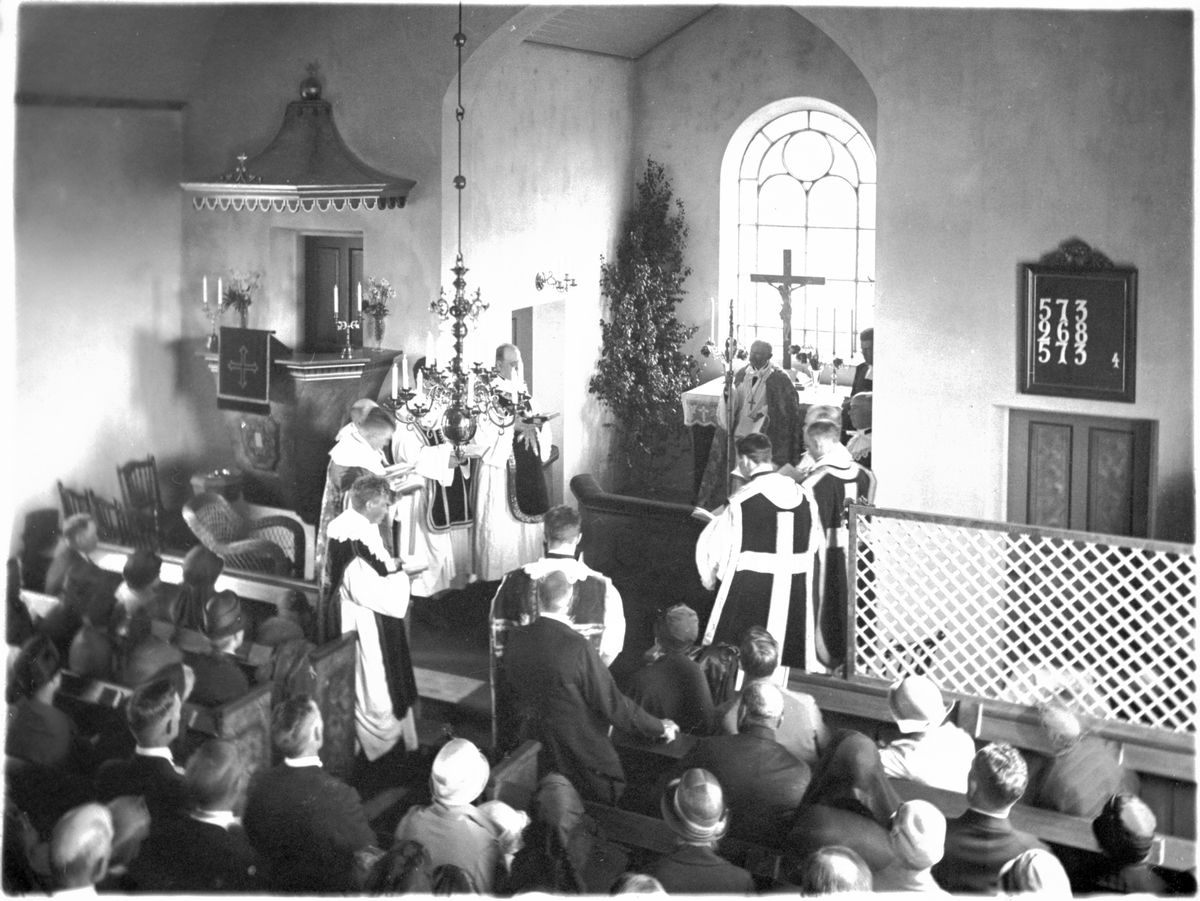 Gäster vid Timmerviks kyrkas invigning i juni 1928  Gestad.