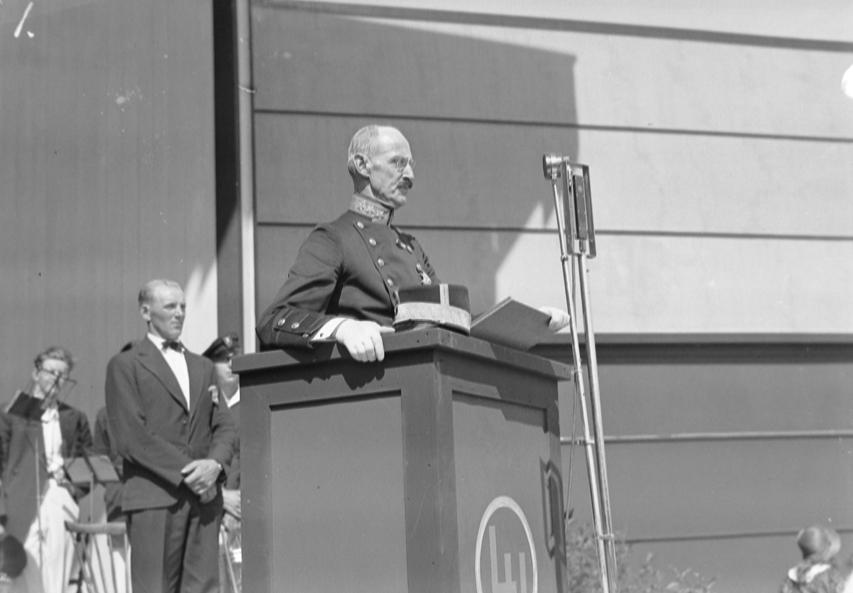 Jubileumsutstillingen i Levanger 1936 - kong Haakon holder tale
