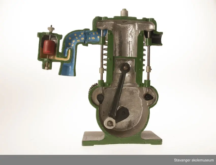 En halv motormodell til demonstrasjon for hvordan bensinmotorer (eksplosjonsmotorer) fungerer.