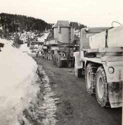 Vannkarfturbygging, viser kor ein mann vert overkjøyrd.
