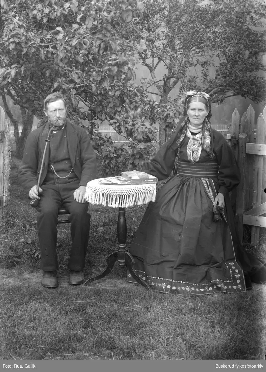 Gunleik T. Nisi(1843-1923) og kona Bergit Leivsd. Jore(1846-1928) Tinnoset Telemark 1897