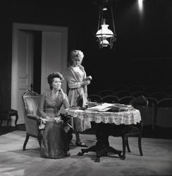 Nationaltheateret "Gjengangere". 25/9-72.