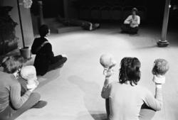 Nationaltheateret. "Leonce og Lena". Omtak. 14/3-72.