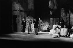 Nationaltheateret. "Kirsebærhaven" Stills for film. 25/11-71