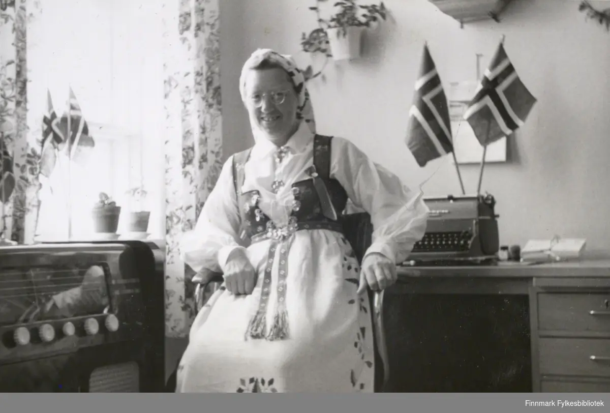Gudrun Byholt på Vadsø sykehus, 17. mai 1959