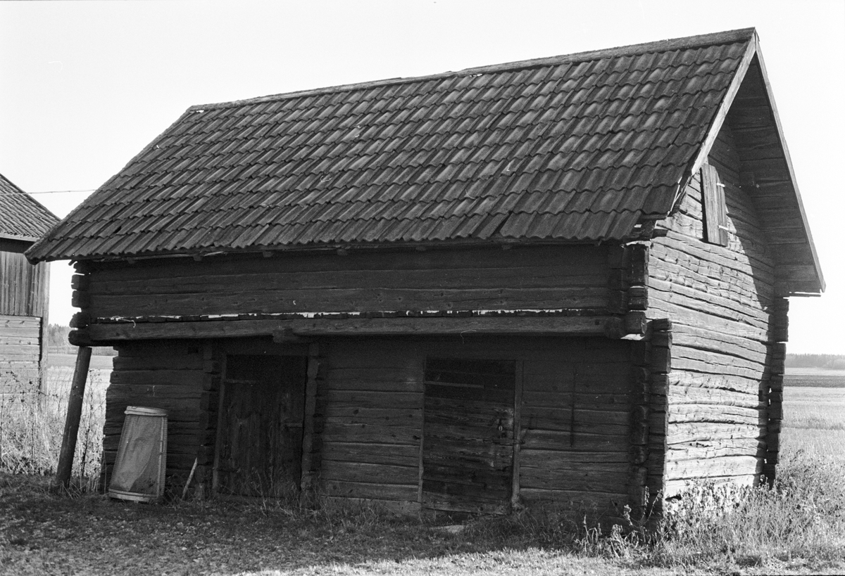 Bod, Tjälinge 2:2, Skogs-Tibble socken, Uppland 1985