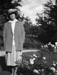 Fotosamling etter Cappelen. Antoinette («Nette») Therese von