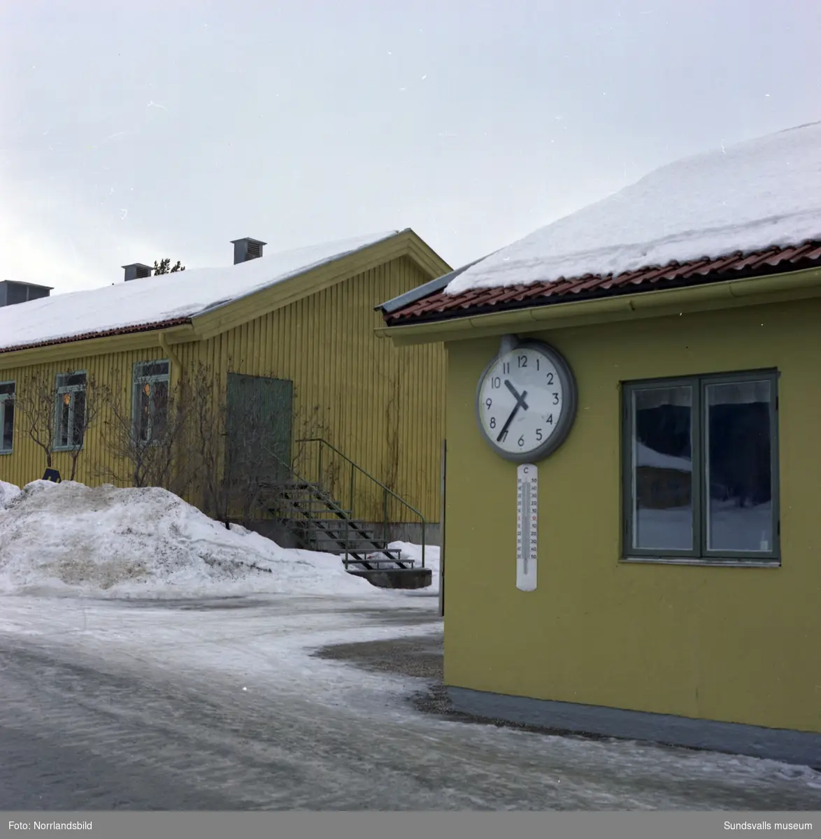 Exteriörbilder på byggnader vid Lv5 i Sundsvall.