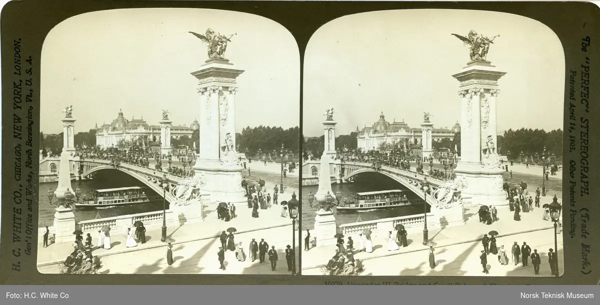 Verdensutstillingen i Paris, 1900, utstillingsområde med bro over Seinen