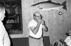 Fluebinding i interiør.