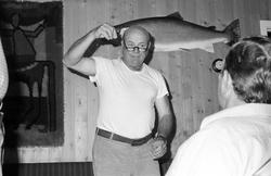 Fluebinding i interiør.