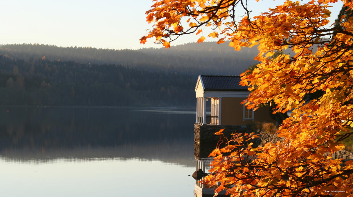 Høst ved lysthuset, Bogstad Gård
