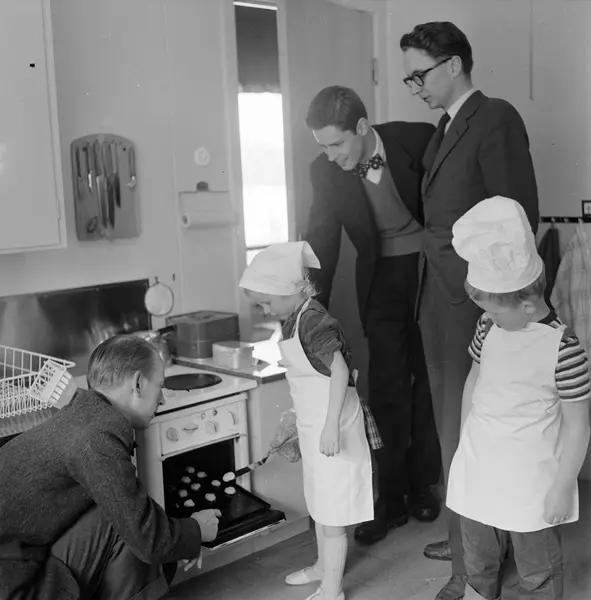 Studentliv, Studentbarnens Lekskola, Barn Vid Spis, Uppsala 1958 ...