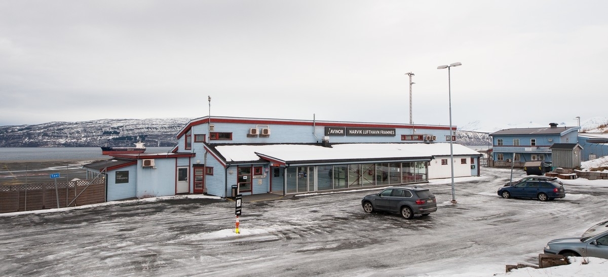 Fotografering av og i Narvik Lufthavn 14. mars 2017. Siste fly letter herfra den 31. mars 2017 og flyplassen legges ned etter dette.