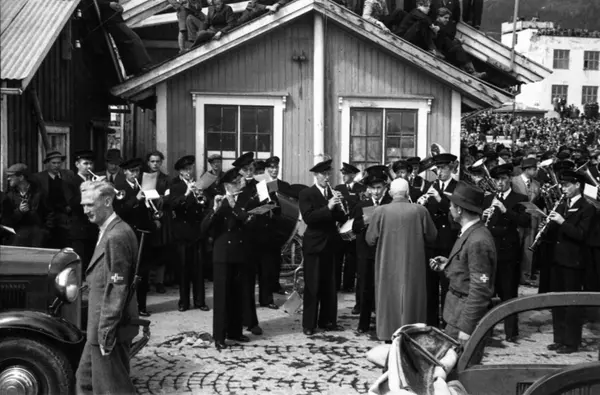 "1945" .16.05.1945 Kom Det Tre M.T.B. (motortorpedobåt) Inn Til Molde ...