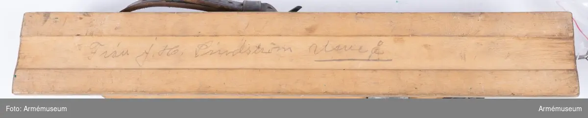 Grupp C:II.

På vidhängande etikett står: "Visade utrustningskommissionen den 5 juni 1912."

På baksidan är skrivet med blyerts: "Från J.H. Sundström, Umeå".