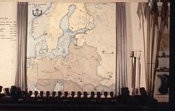 Fälttågskarta 1700-1721 samt handmörsare. Armémuseum.