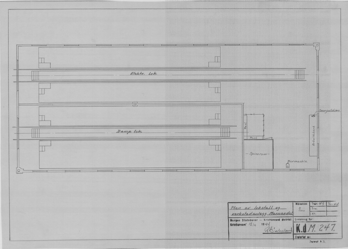 Arbeidstegning på kalkerpapir av plan av lokstall og verkstedanlegg i Marnadal. (original)
KdM 247
Skala 1:100
Kristiansand 15/11-1944
Format A3
