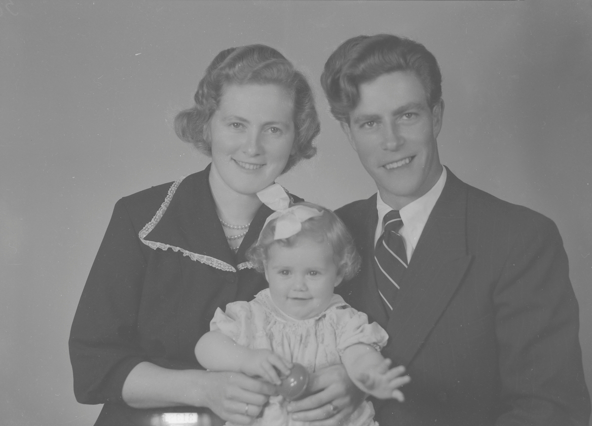 Martinus Solli med frue og datter Elfrid