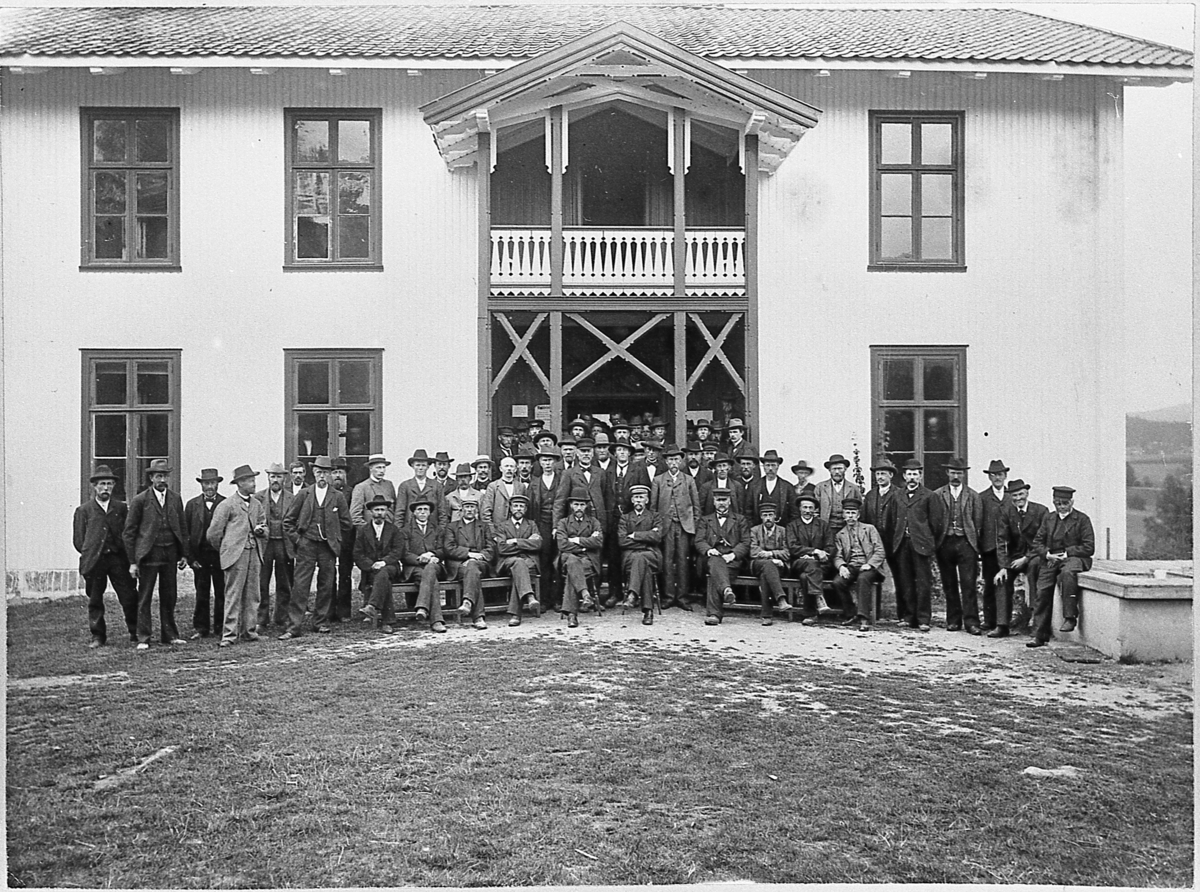 Sigdal Venstre-forening, 1902-04. Fotografert ved borgerstua i Prestfoss.