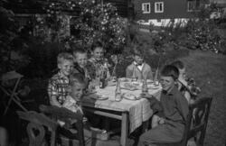 "Juli 1960"."Åsmund 9 år"
