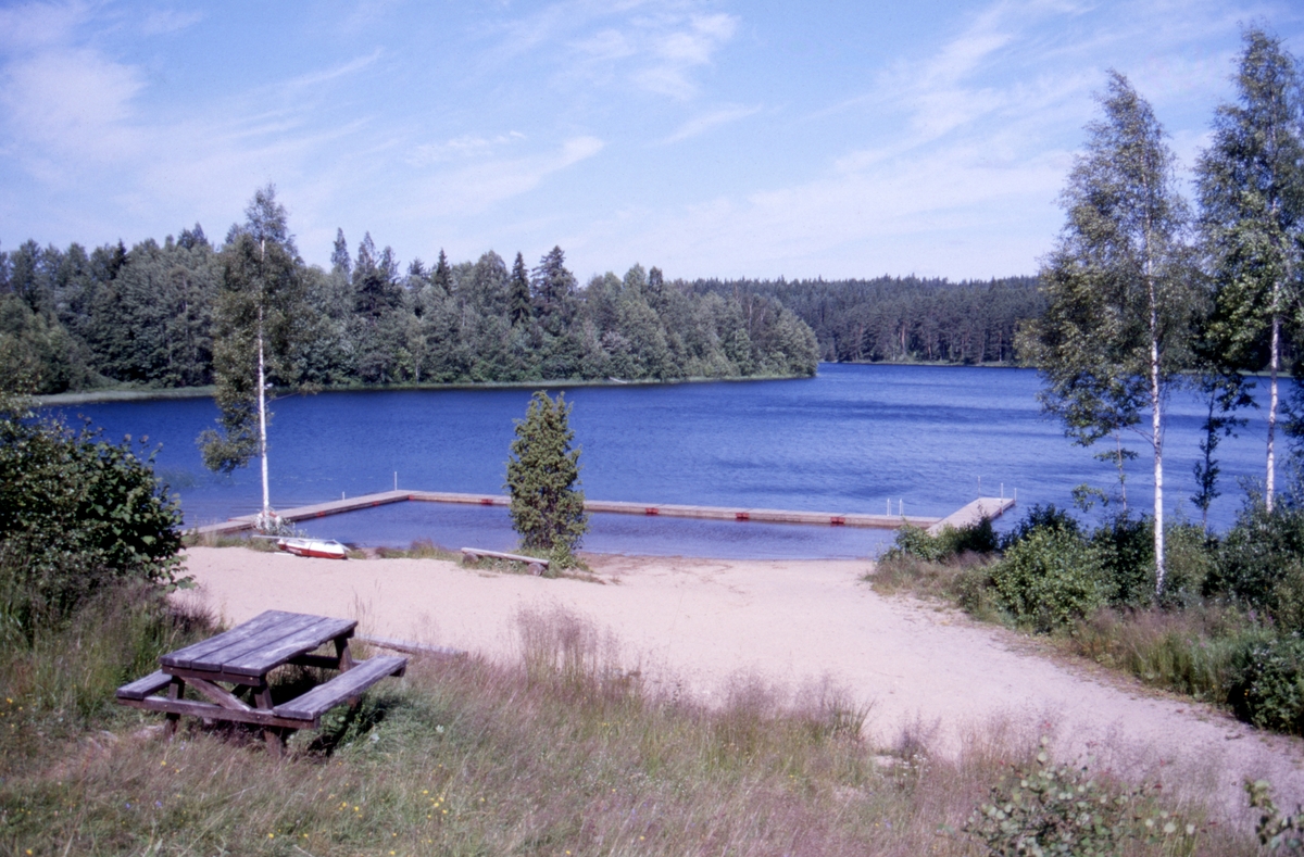 Hökabadet i Höksjön en sommardag 1987.