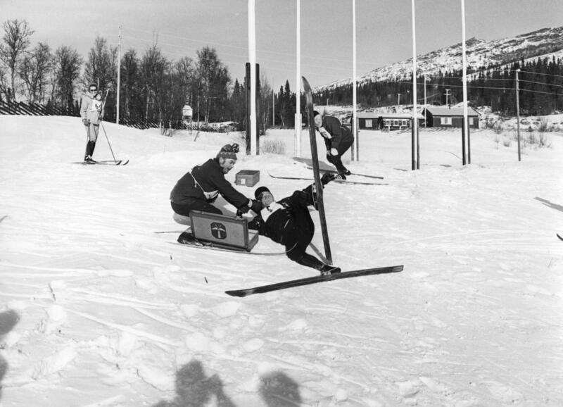 Vidar Sandbeck og Dagfinn Grønoset på Skjæringfjell, februar 1972. Foto/Photo