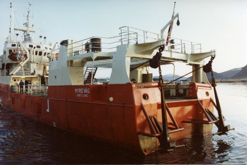 Redningsfartøy for oljeinstallasjoner "Myrevåg", tidligere fisketråleren "Myrefisk 3".