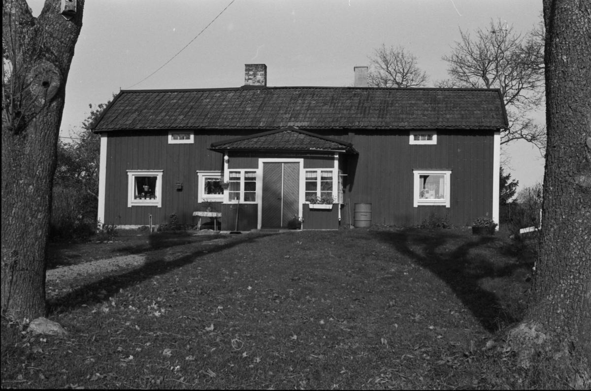 Bostadshus, Ålands-Västerby 1:5, Åland socken, Uppland 1984