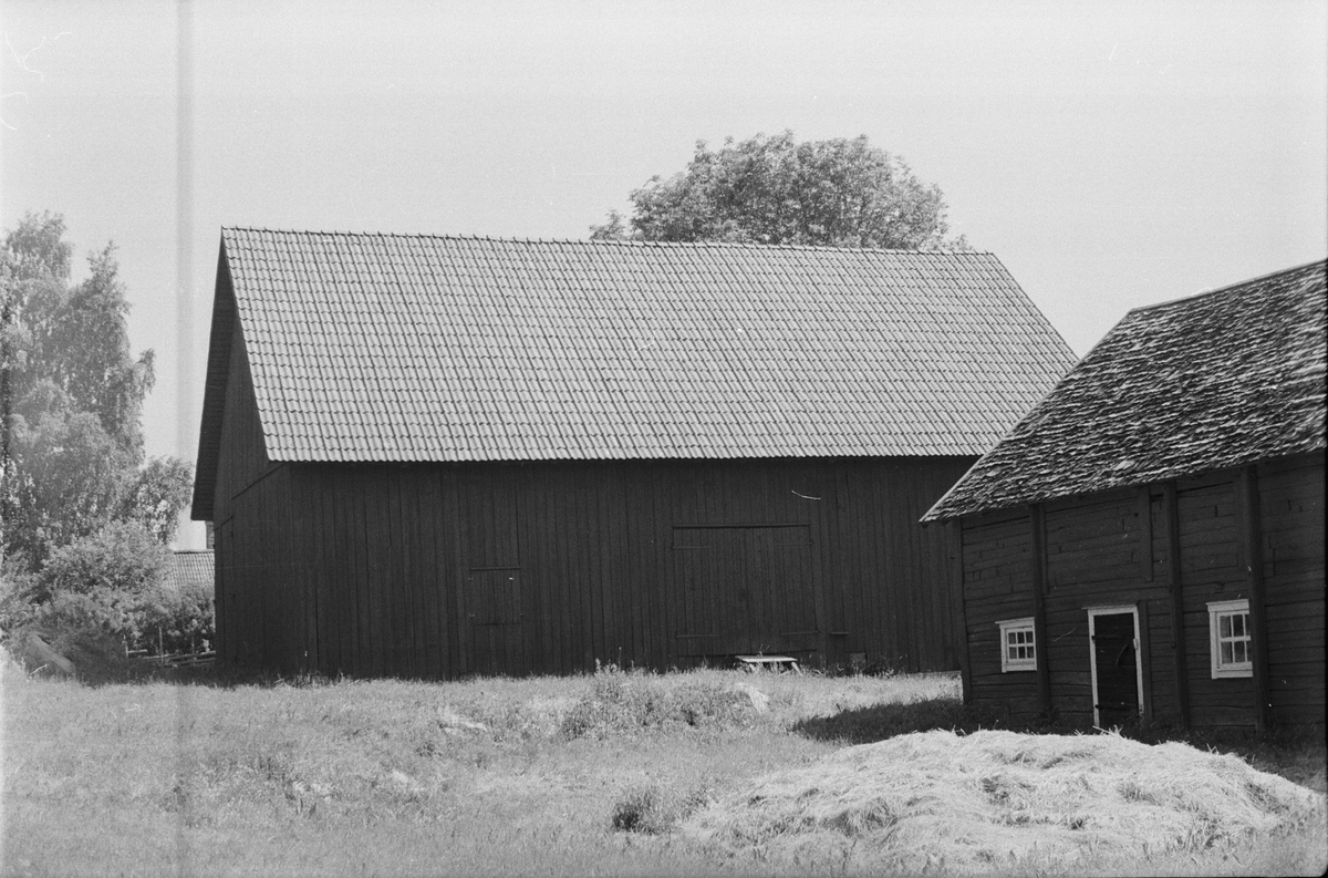 Lider, ladugård och loge, Ekeby 6:1, Ekeby by, (tomt 3), Vänge socken, Uppland 1975