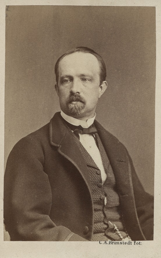 Robert De la Gardie, född 1823-12-17 i Kristianstad, död 1916-05-19 i Jakob. Greve, landshövding och talman.